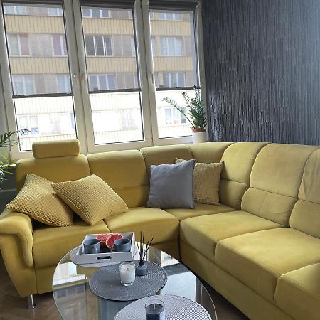 Grey Gucci Apartment City Center 华沙 外观 照片