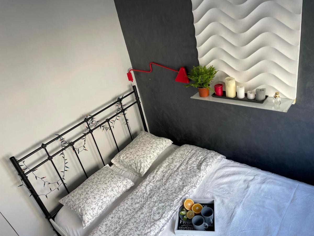 Grey Gucci Apartment City Center 华沙 外观 照片