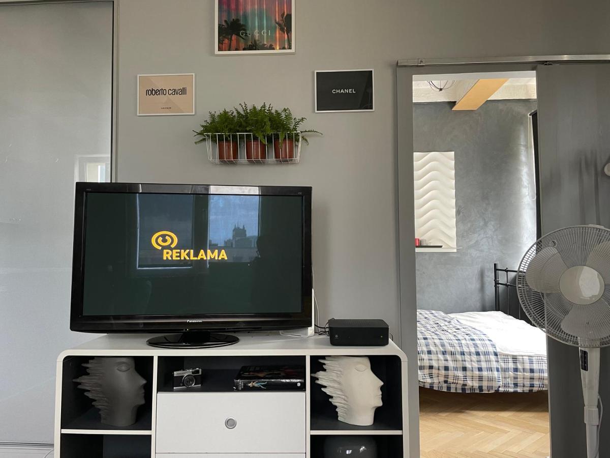 Grey Gucci Apartment City Center 华沙 外观 照片